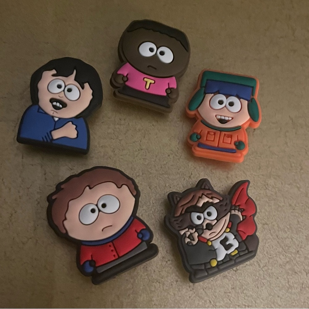 🐊3 sets/$15 or $8 one pack South Park shoe charm